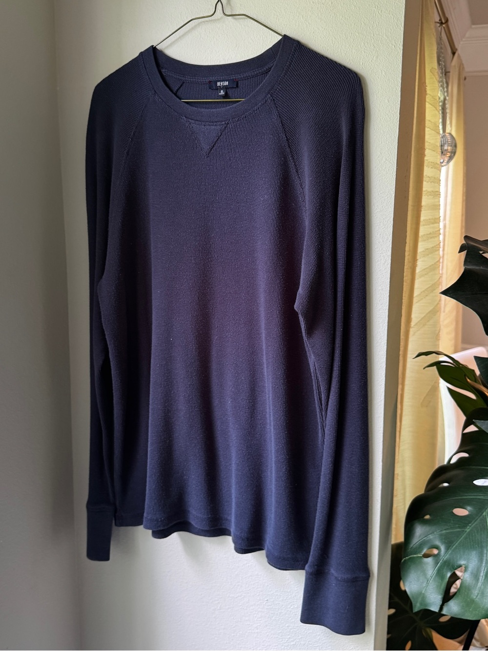 Men's Navy Long-Sleeve Crewneck Sweater